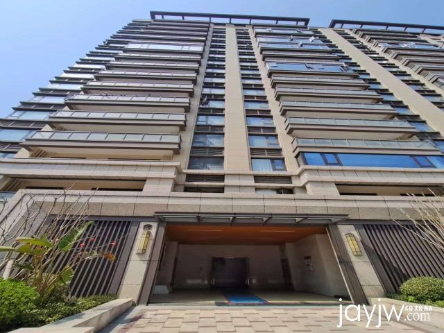 新天和家园129平方带车位，四开间朝南证满2，14楼C03